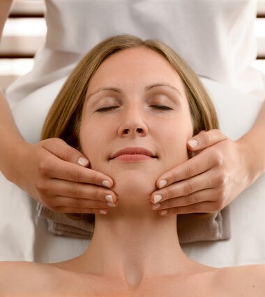 Beauty World Augenzonenbehandlung | © Alpentherme Gastein/Marktl Photography