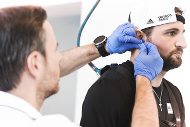 Sportmedizin Messung Laktat beim Leistungstest | © adidas Infinite Trails/Marktl Photography