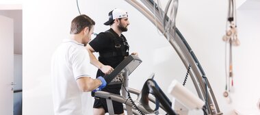 Sportmedizin Leistungstest am Laufband | © adidas Infinite Trails/Marktl Photography