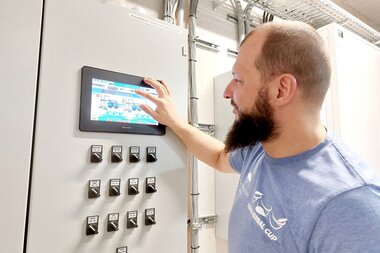 Norbert mit Technik im Montequarium | ©  Alpentherme Gastein